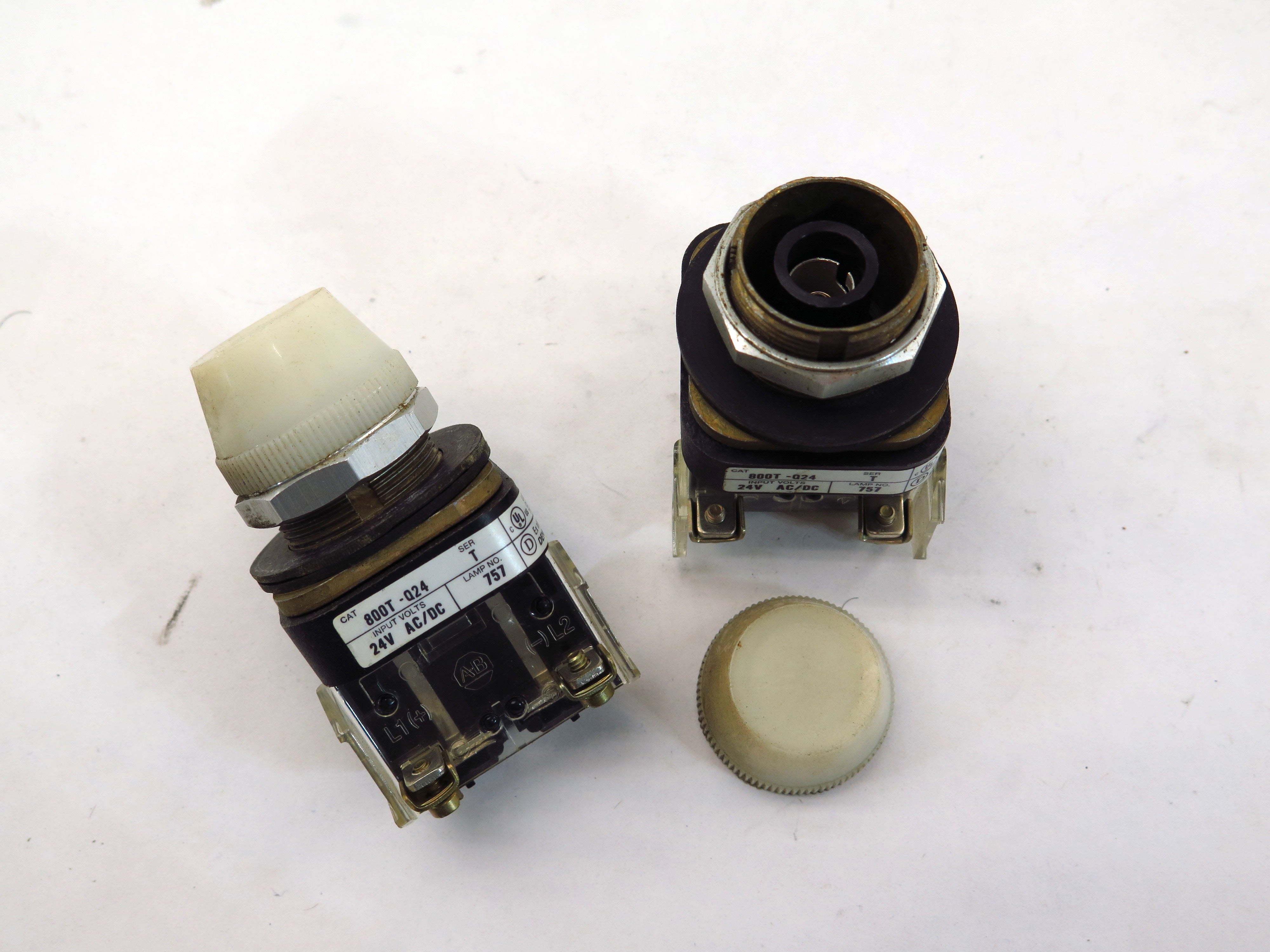 Allen-Bradley 800T-Q24 Ser T 24V AC/DC White Light Pilot Lot of 2 - Advance Operations