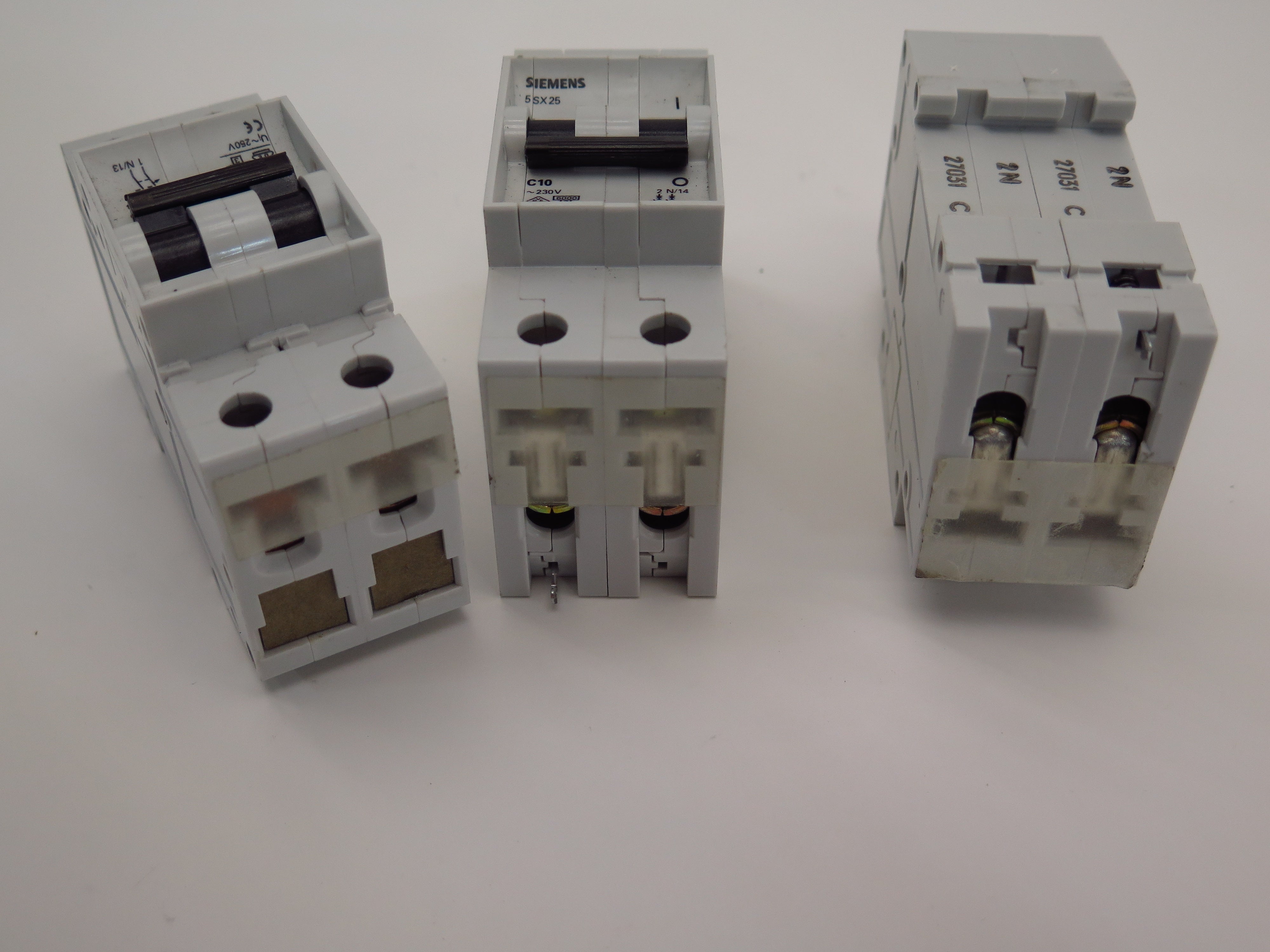 Siemens 5SX25 Circuit Breaker 2 poles lot of 3 - Advance Operations