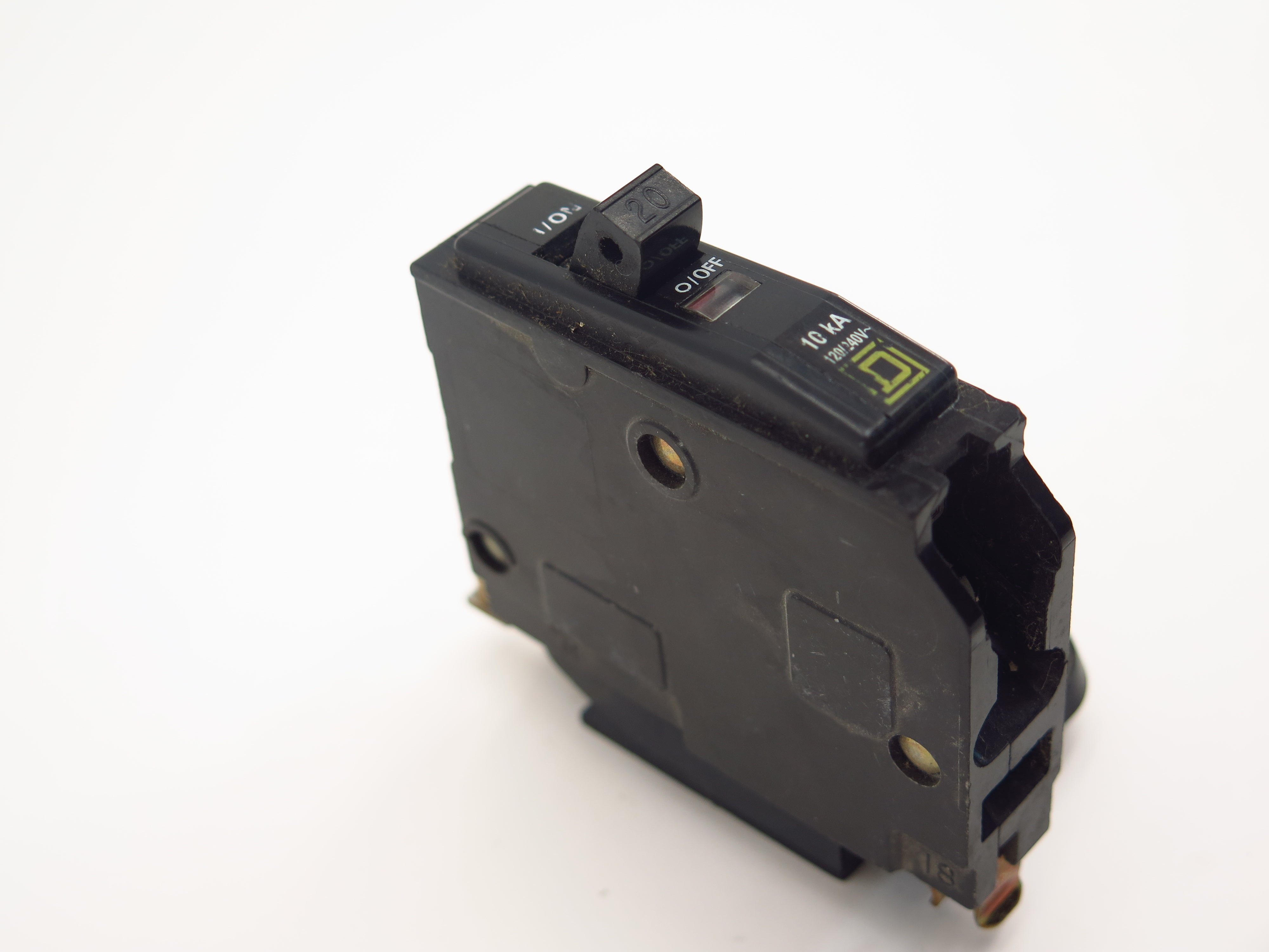 Square D Circuit Breaker 20 amps ZZ-7026 1 Poles Type QOD 120/240V - Advance Operations