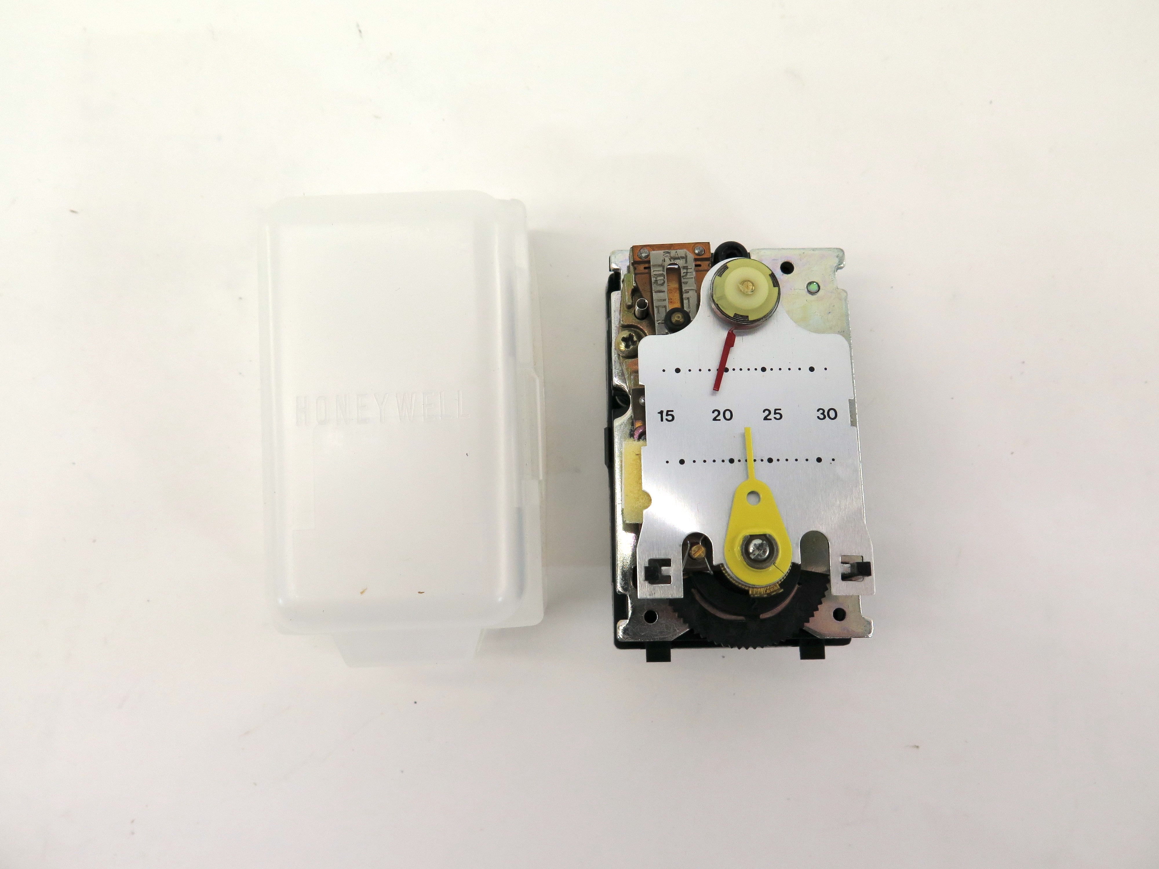 Honeywell TP970B1010 Pneumatic Thermostat Reverse Acting Range 15-30C - Advance Operations