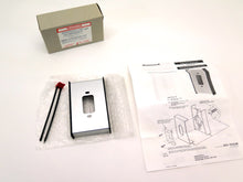 Load image into Gallery viewer, Honeywell Thermostat Mounting Modernization Kit for TP970 40002663-001 - Advance Operations
