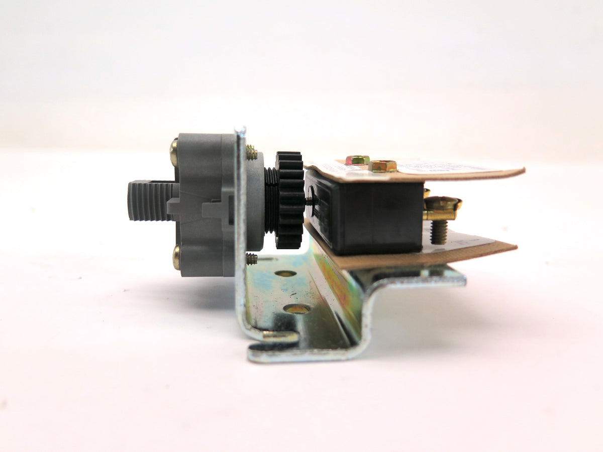Honeywell P658B1004-1 Electric/Pneumatic Switch 27.5 KPA Set Point 4Psi SER BN - Advance Operations