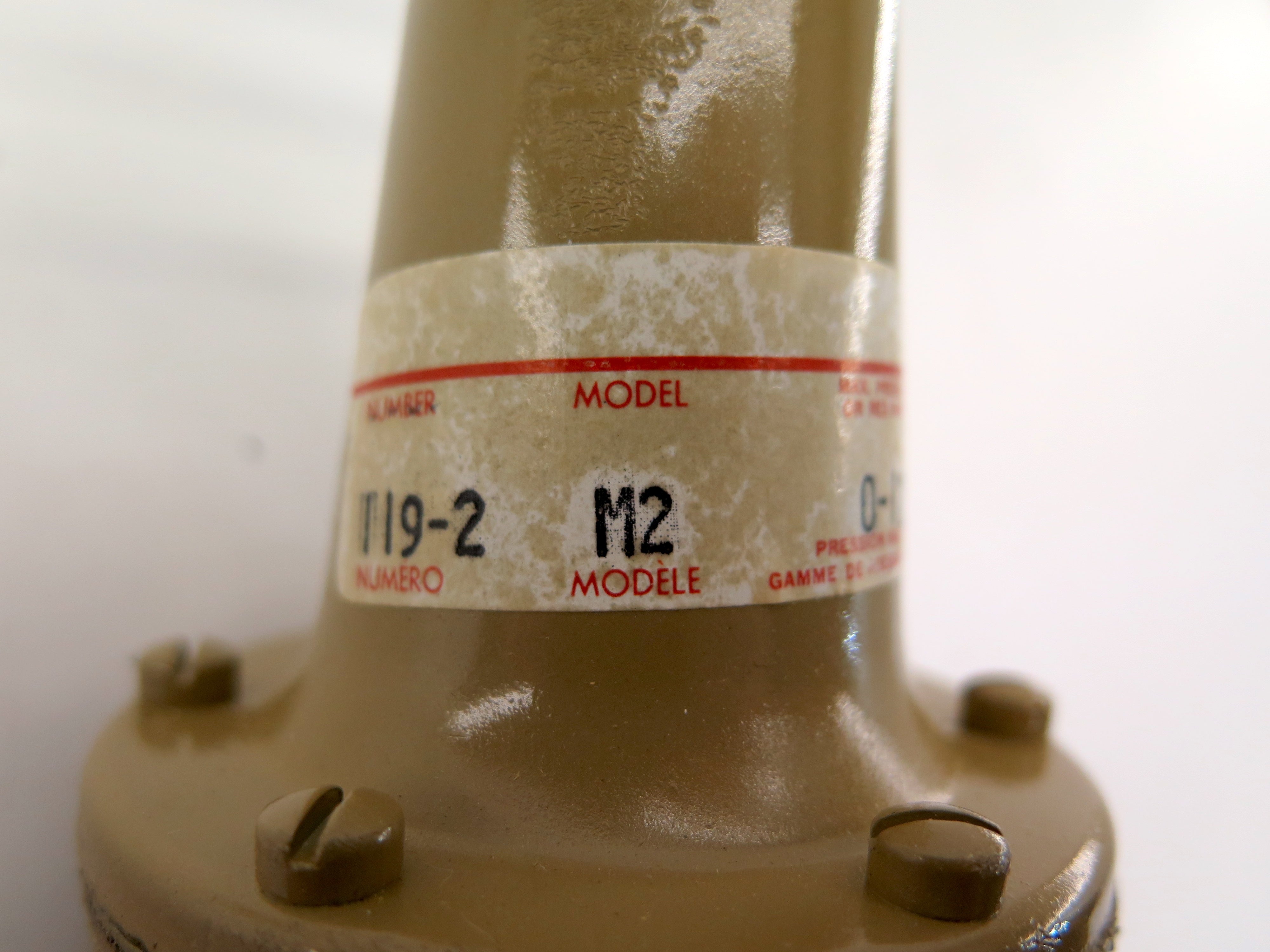 Honeywell M2 119 RELIEVING STANDARD REGULATOR 3/8 IN NPT 0-125psi - Advance Operations