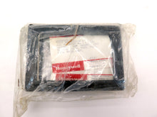 Load image into Gallery viewer, Honeywell 14002573-001 Pneumatic Thermostat Modernization Kit (1&amp;2) - Advance Operations
