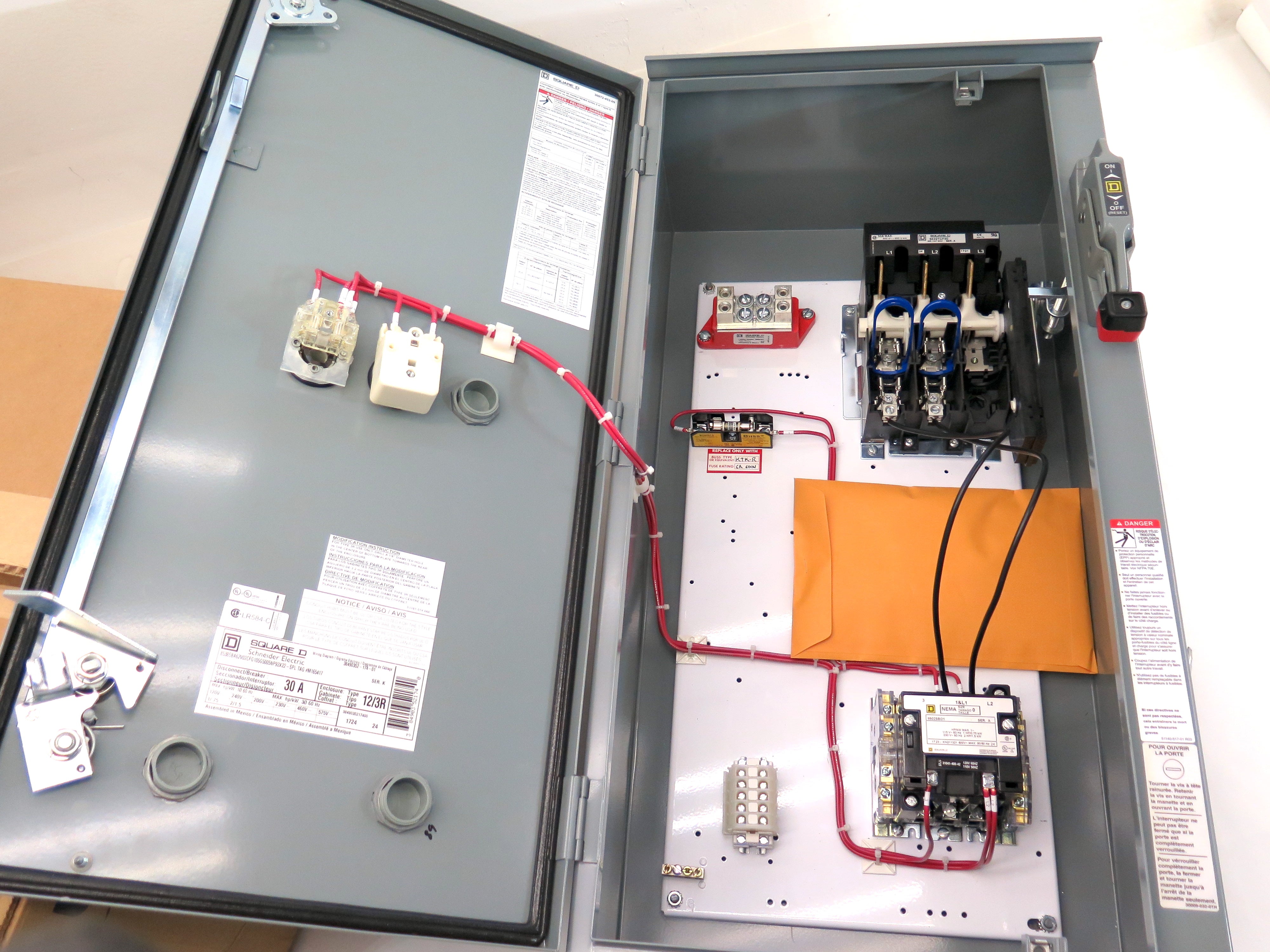 Square D 8538SBA62V02CFG105G5005NP92X22-SPL Combination Motor Starter 2HP 30A - Advance Operations