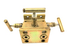 Load image into Gallery viewer, Anderson Greenwood M4AVIC 02-2565-580 Manual Instrument Valve Manifold - Advance Operations

