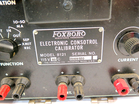 Foxboro Model 8121 Electronic Consotrol Calibrator 120 Vac - Advance Operations