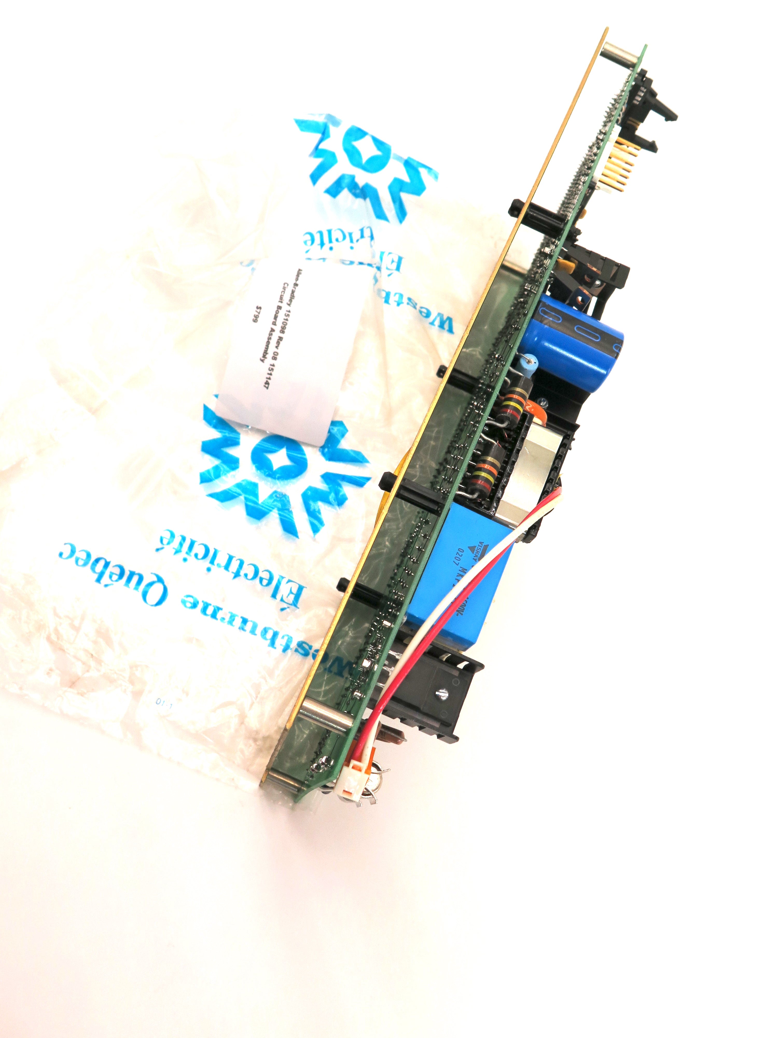 Allen-Bradley 151098 Rev 08 151147 Circuit Board Assembly - Advance Operations