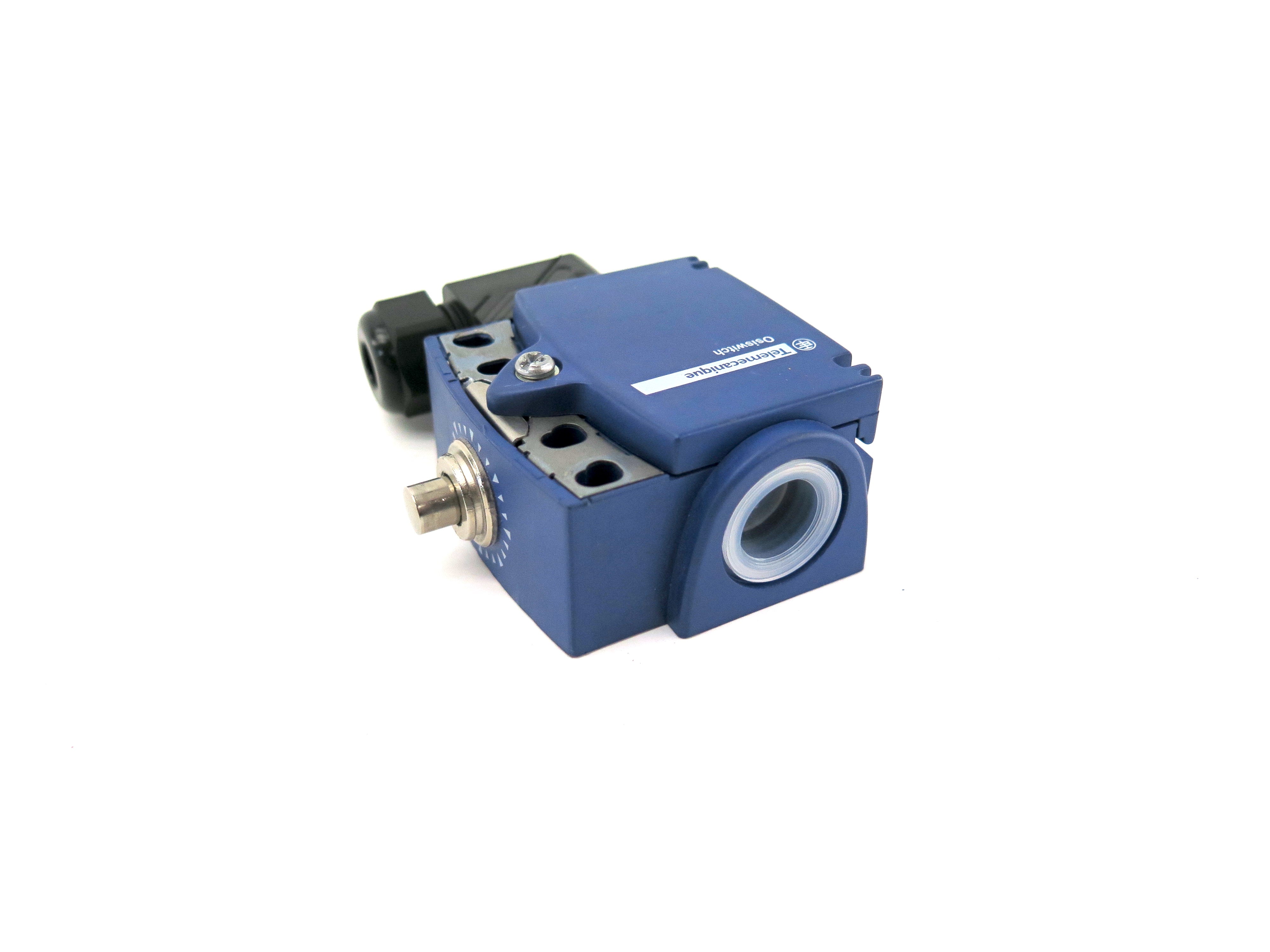Telemecanique ZCT21P15 Osiswitch Limit Switch 240V 3A - Advance Operations