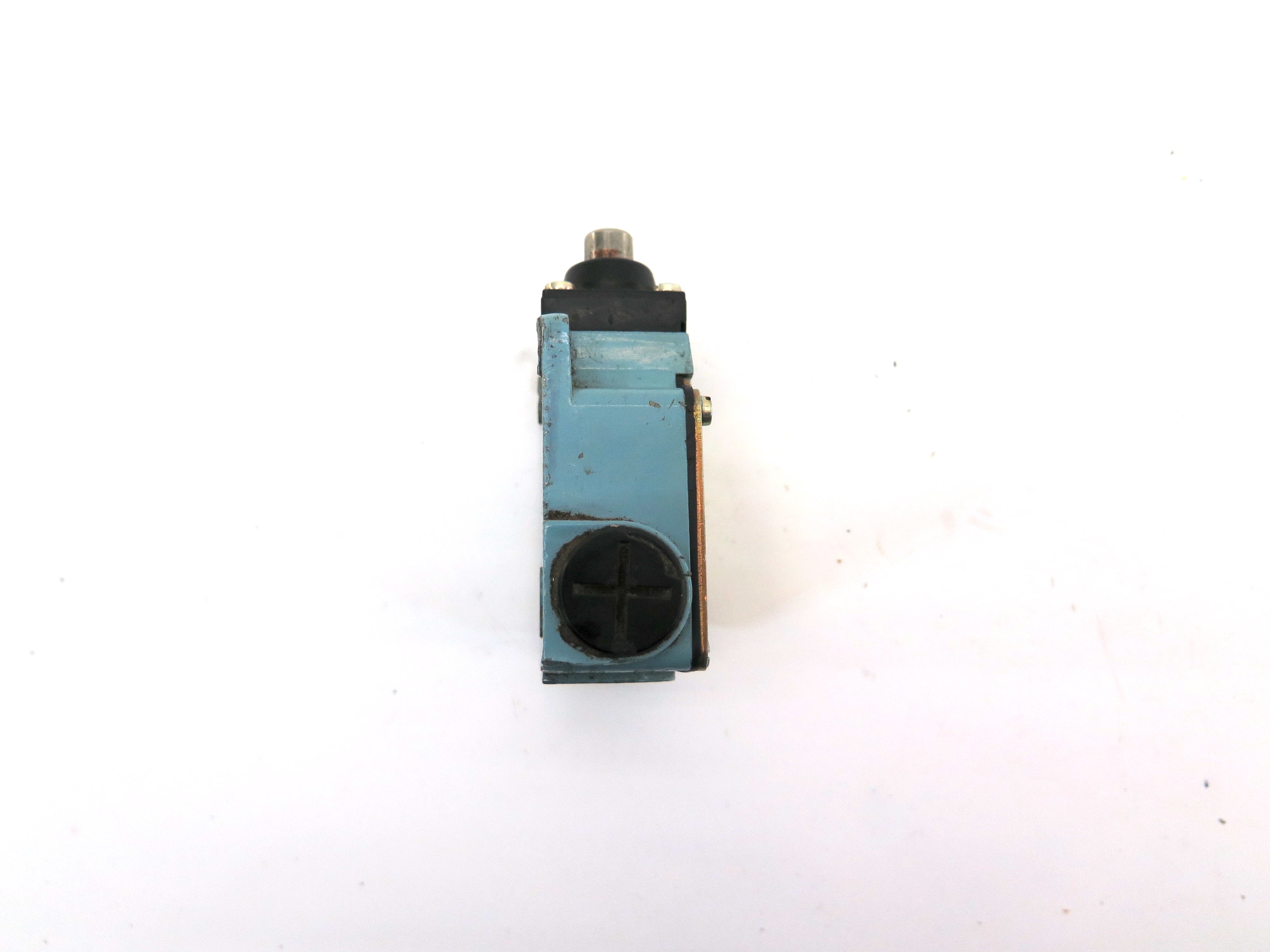 Telemecanique XCK-D10 with XCK-M Limit Switch - Advance Operations