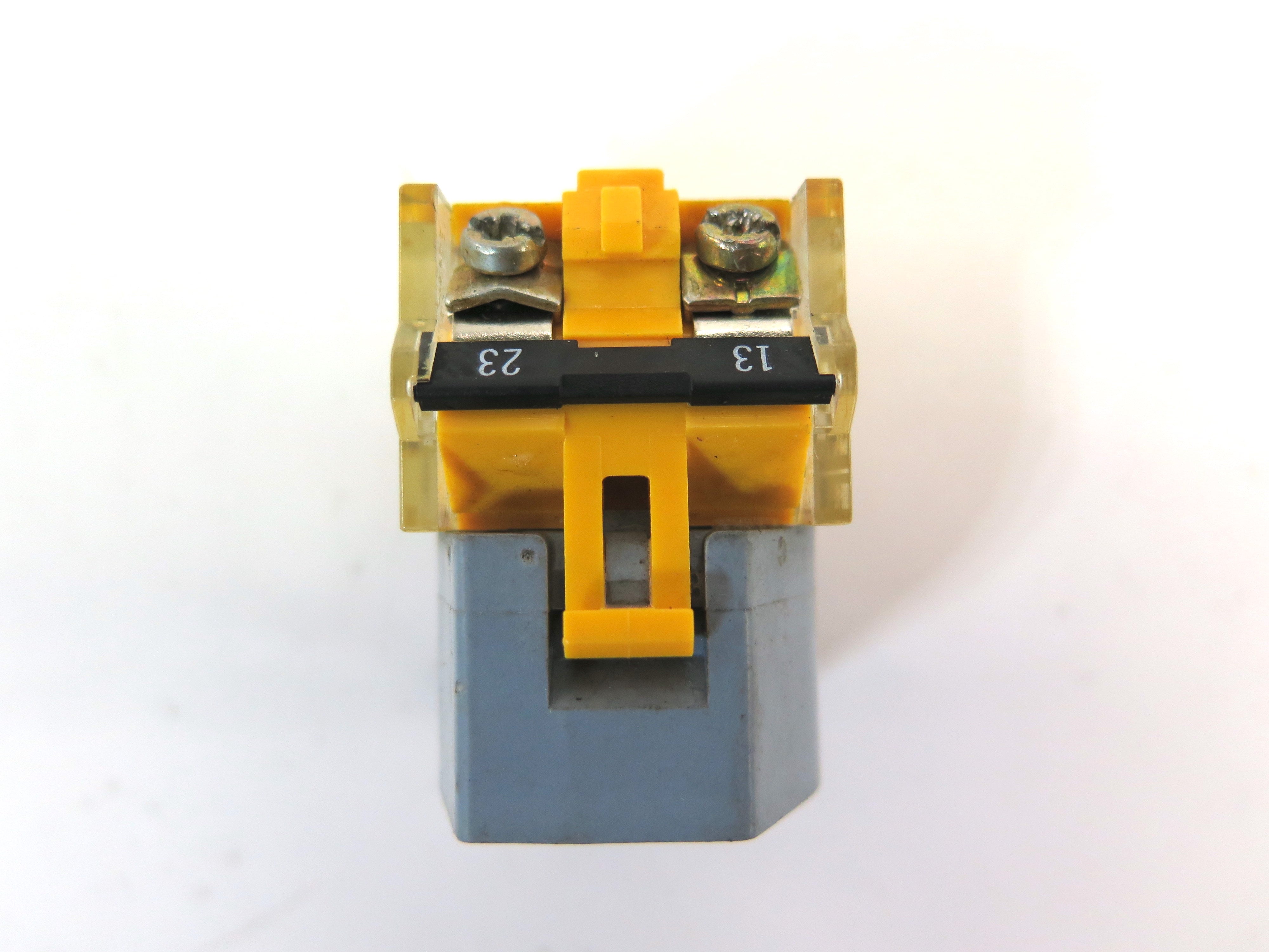 EOA 704.900,3 & 704.900.5Contact  Switch Block & Mounting Flange - Advance Operations