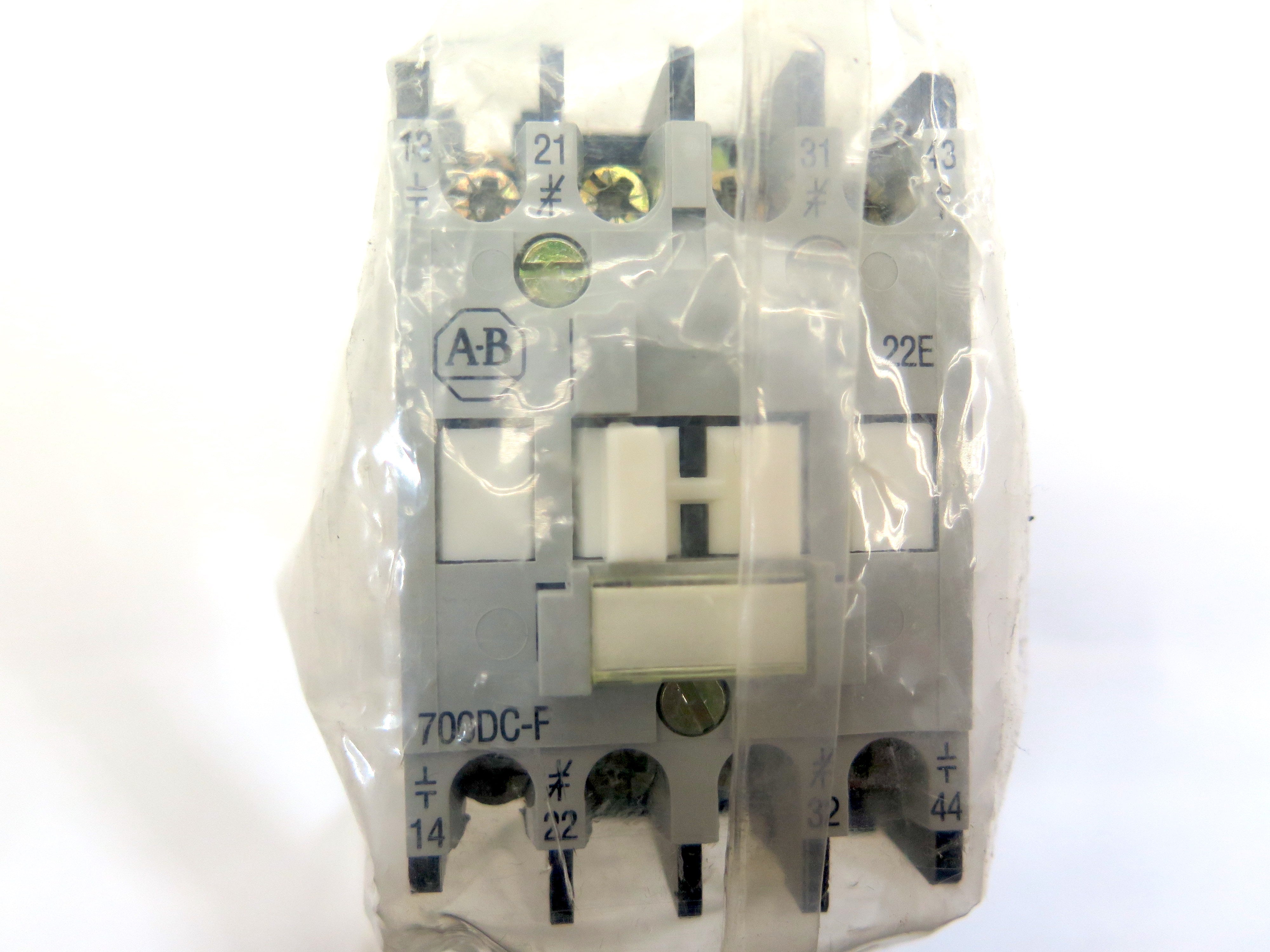 Allen-Bradley 700DC-F220* SER C Definite Purpose Control Relay - Advance Operations