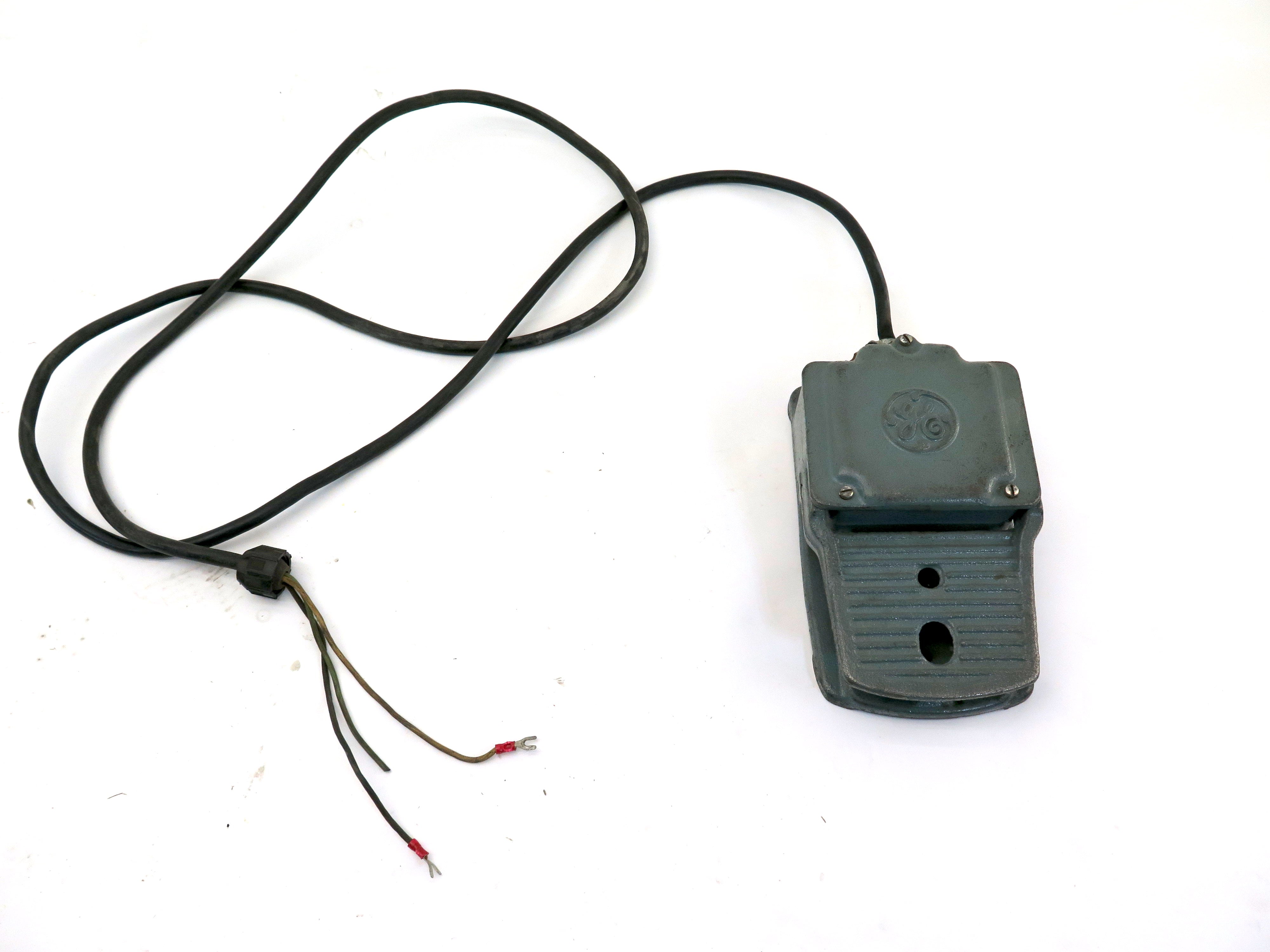 General Electric CR 150A Foot Switch 600V. Max - Advance Operations