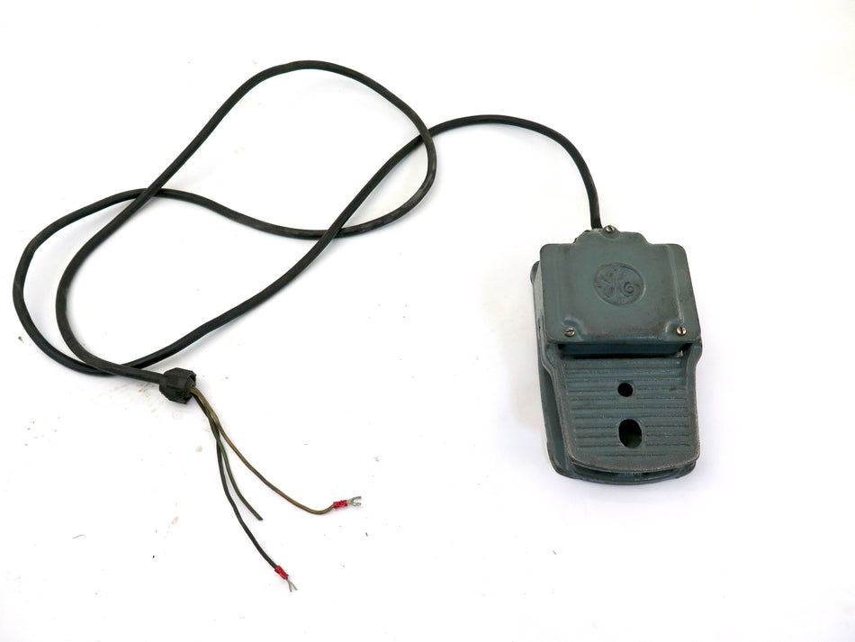 General Electric CR 150A Foot Switch 600V. Max - Advance Operations