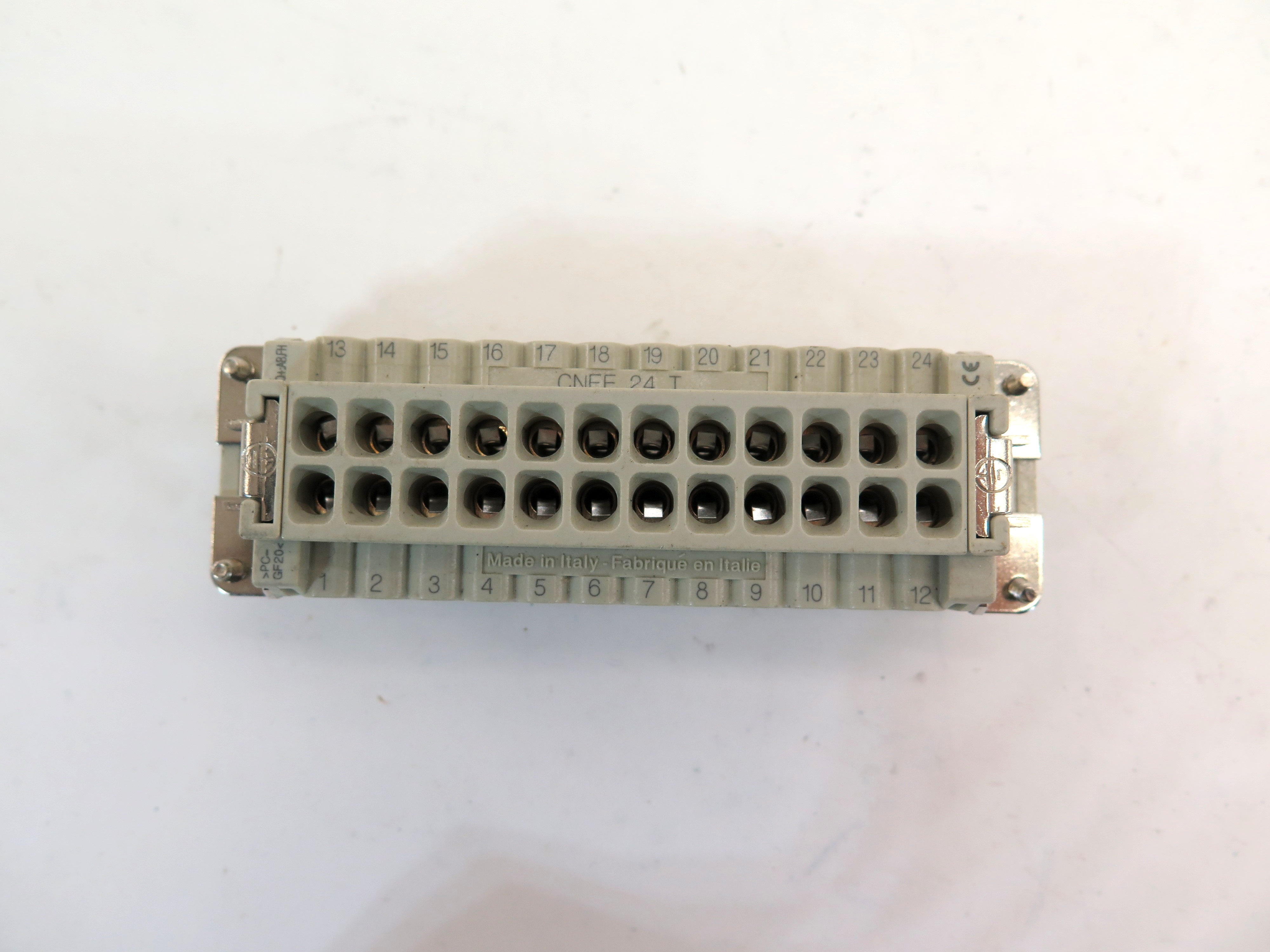 Mencom CNEF24T / CNEF 24 T Connector Female 24 Port - Advance Operations