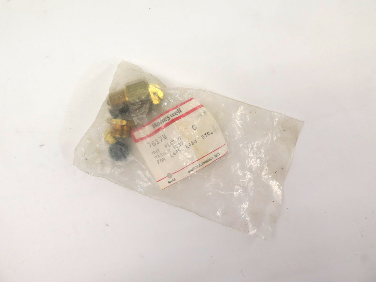 Honeywell 7617M Nut Plug & Washer Assy For L456 L480 Etc. - Advance Operations