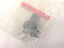 Load image into Gallery viewer, Honeywell RP670A 1001 1 Pneumatic Switching Relay - Advance Operations
