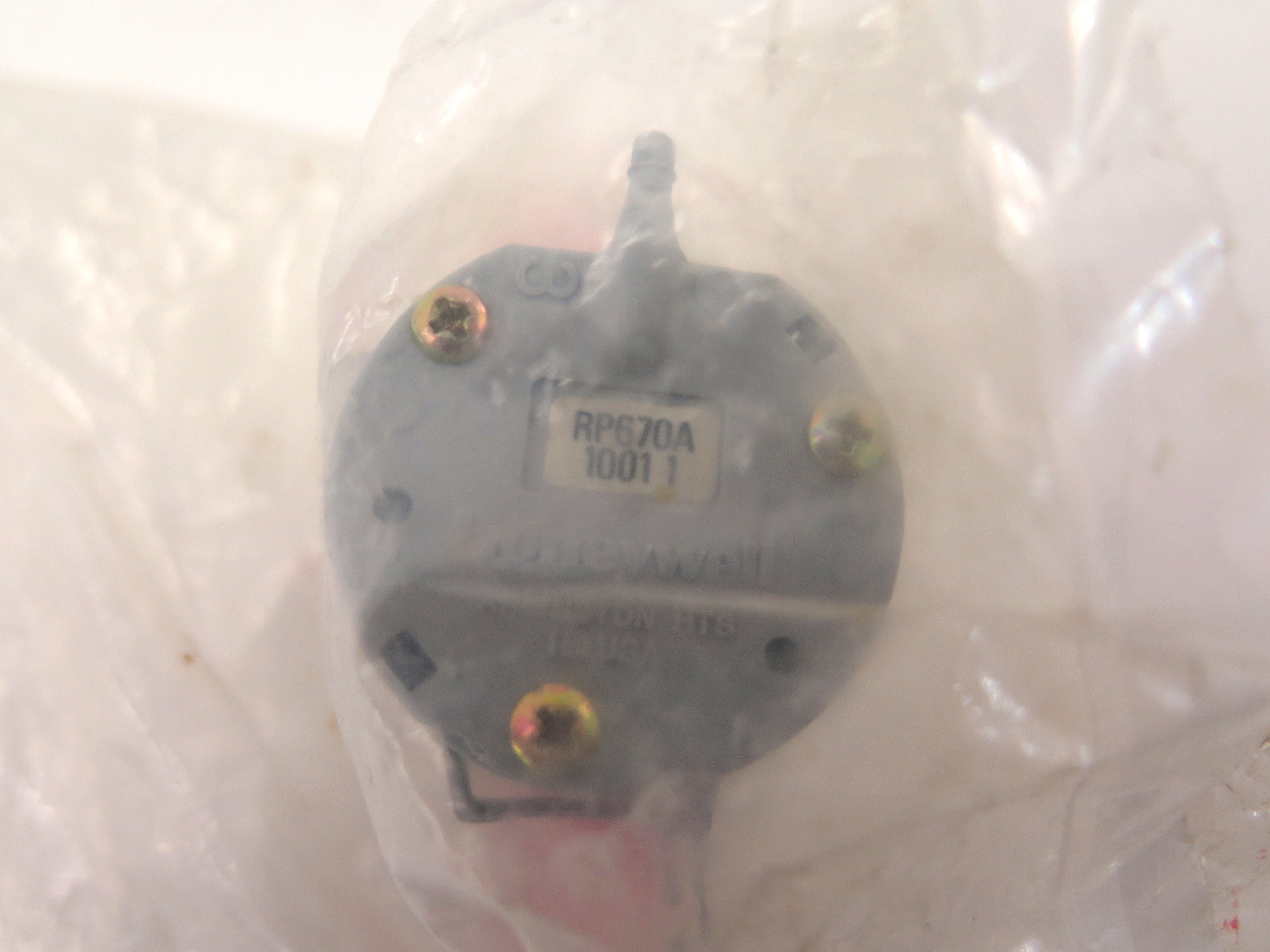Honeywell RP670A 1001 1 Pneumatic Switching Relay - Advance Operations