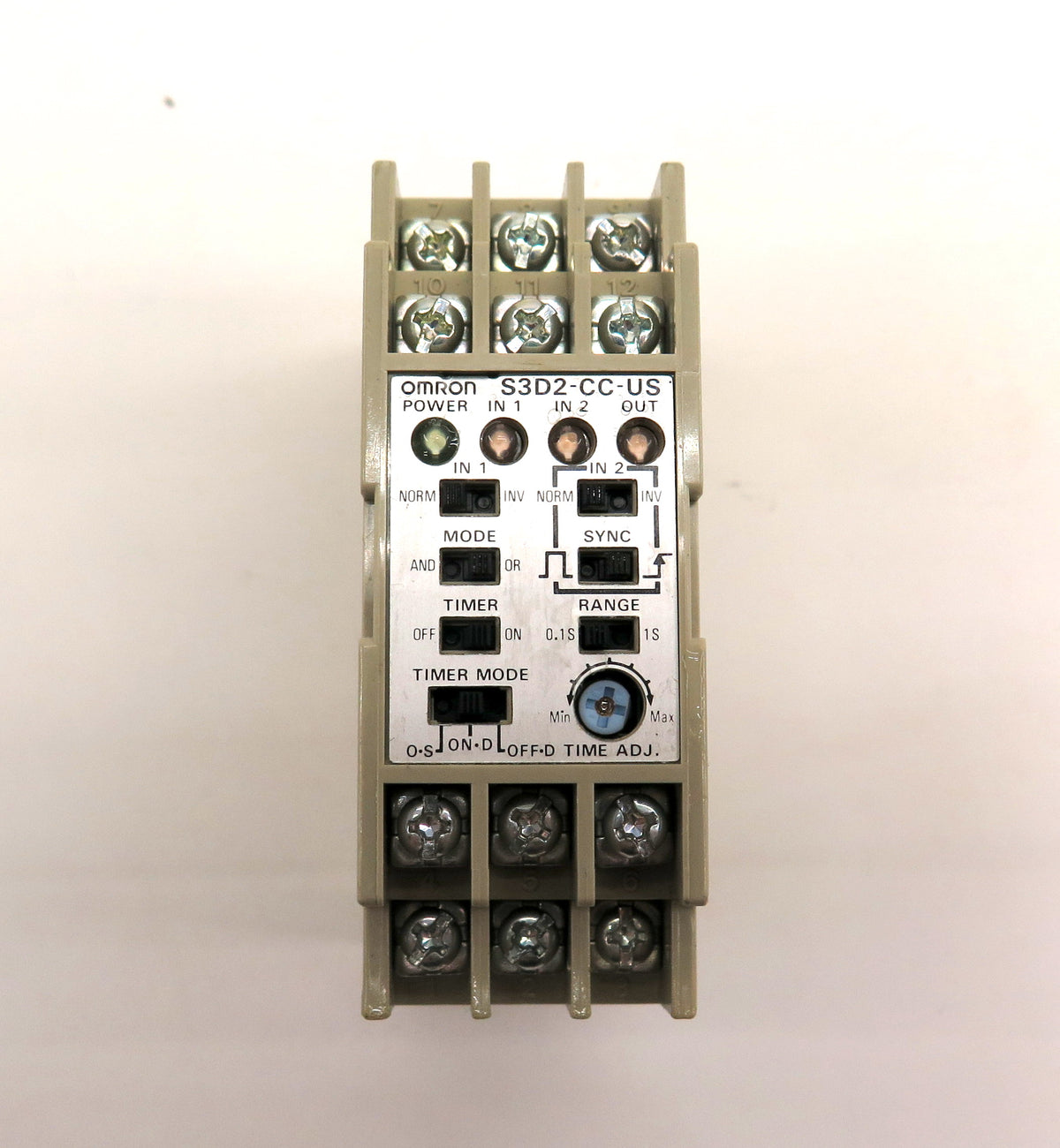 Omron S3D2-CC-US Sensor Controller Source: 100to240Vac Output:100mA 30Vdc - Advance Operations