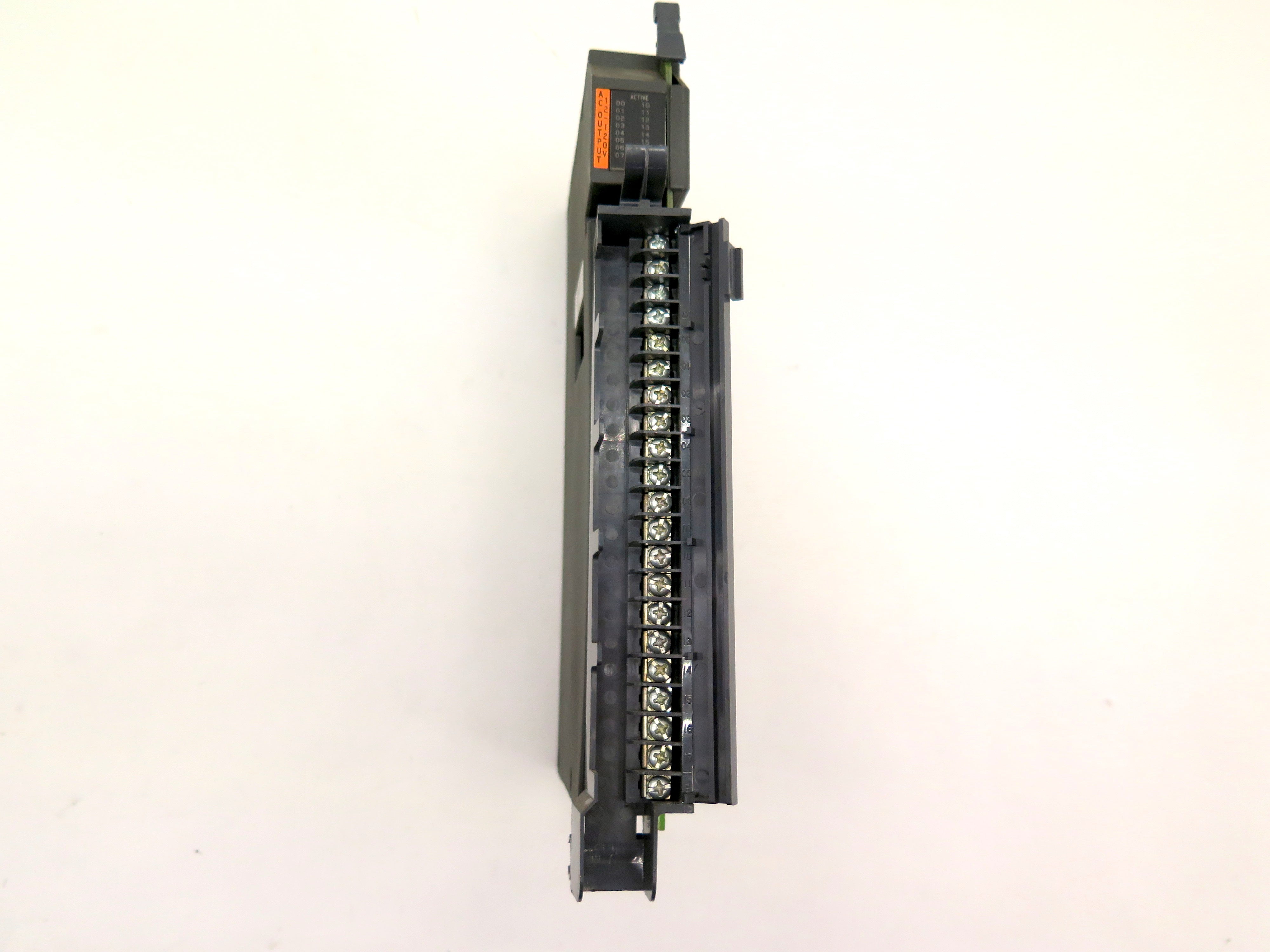 Allen-Bradley 1771-OAD/B 12 To 120Vac AC Output Module - Advance Operations