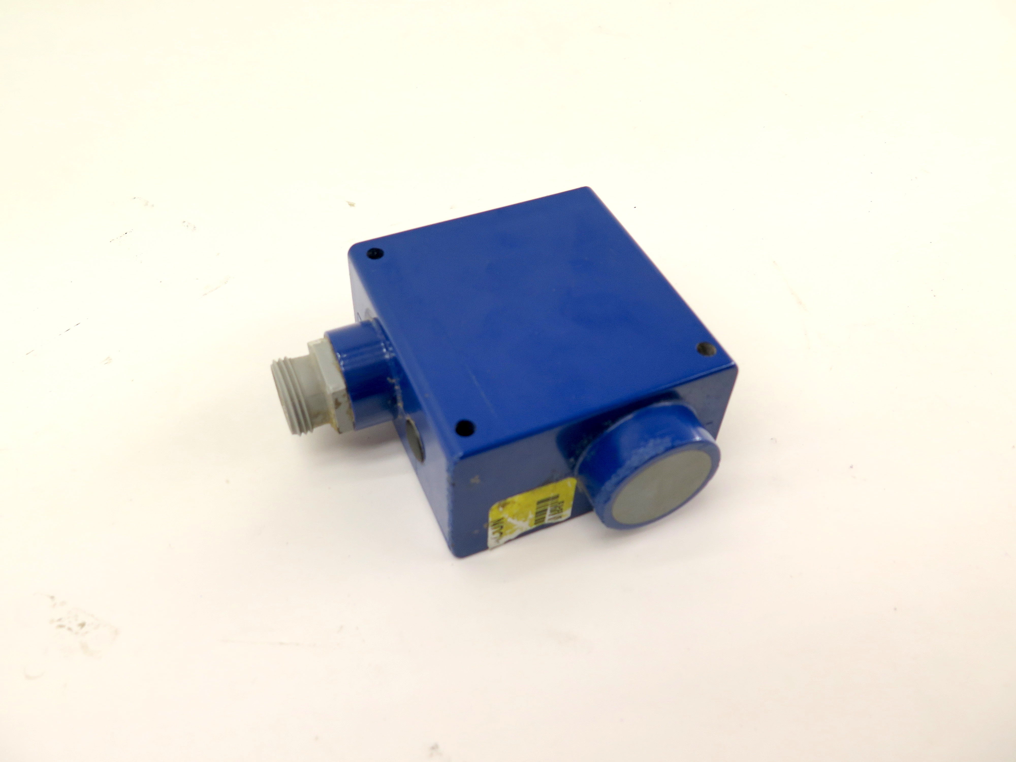 Schneider / HydePark SM554B100 Superprox Proximity Sensor 12-24Vdc - Advance Operations