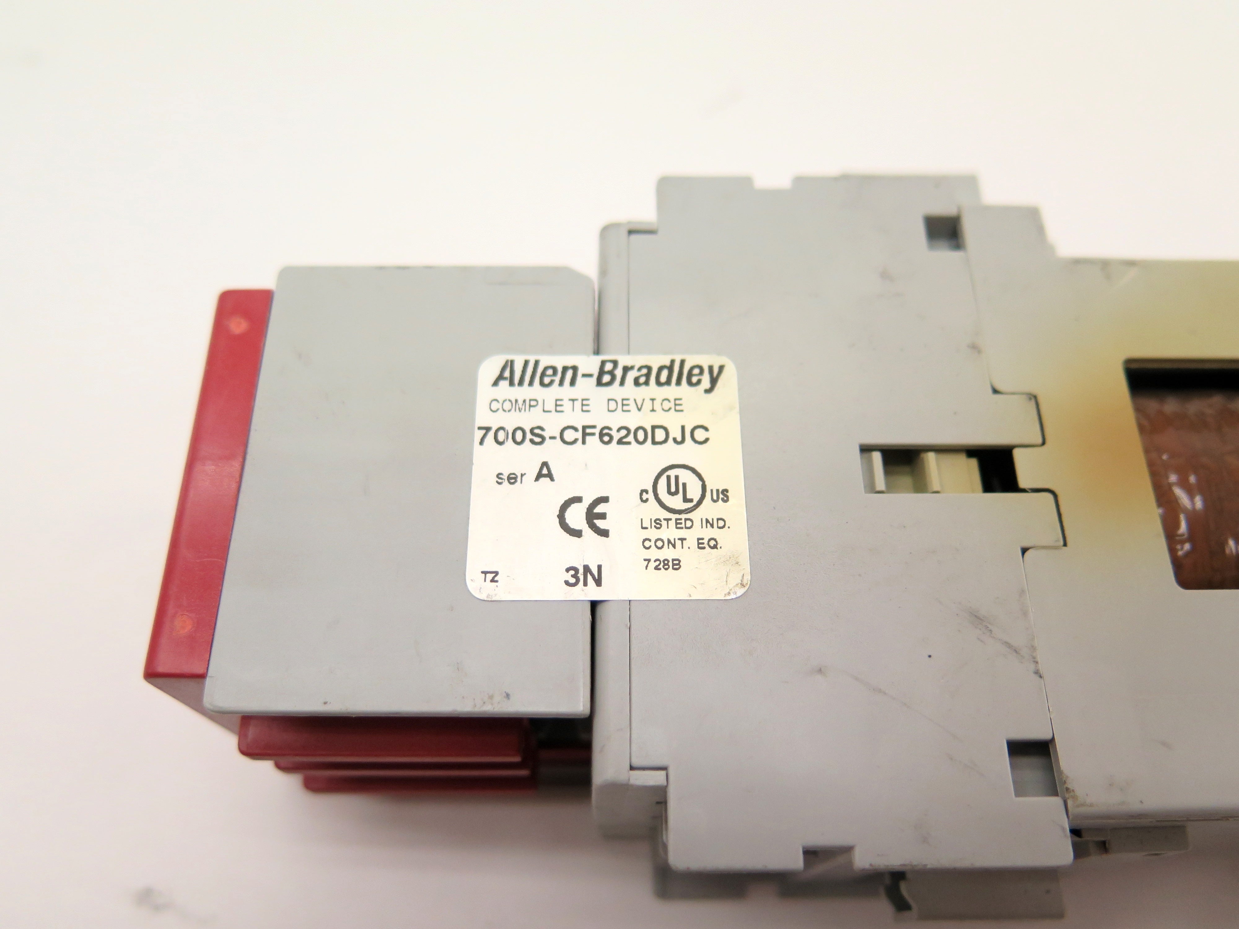Allen-Bradley 700S-CF620DJC Safety Control Relay - Advance Operations