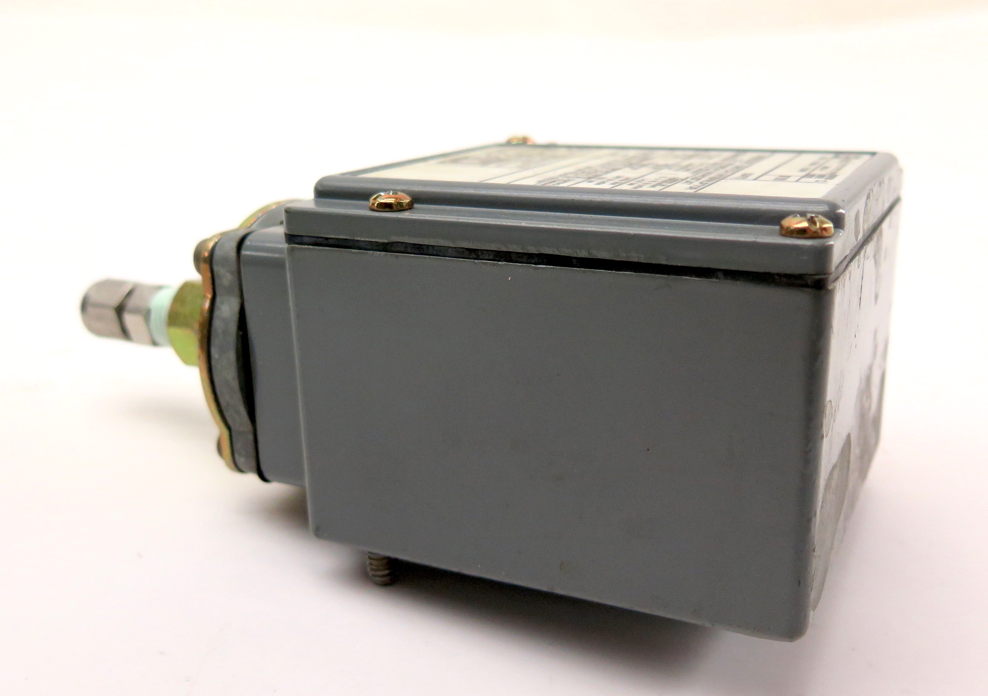 Square D GAW-4 Pressure Switch - Advance Operations