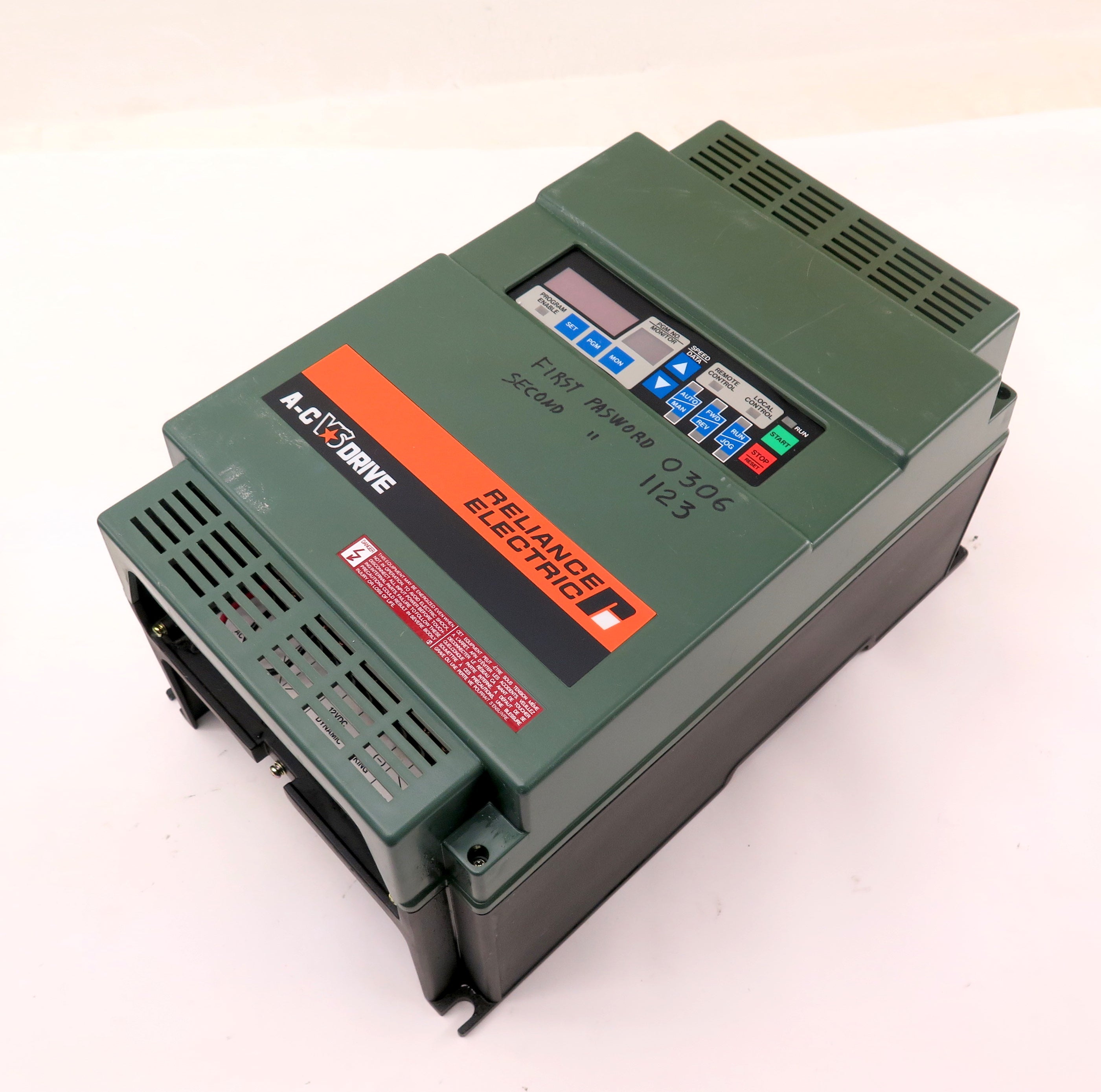 Reliance Electric A-C V*S Drive GP-2000 / 2GU51005 AC Drive 6.2kVa 5HP - Advance Operations