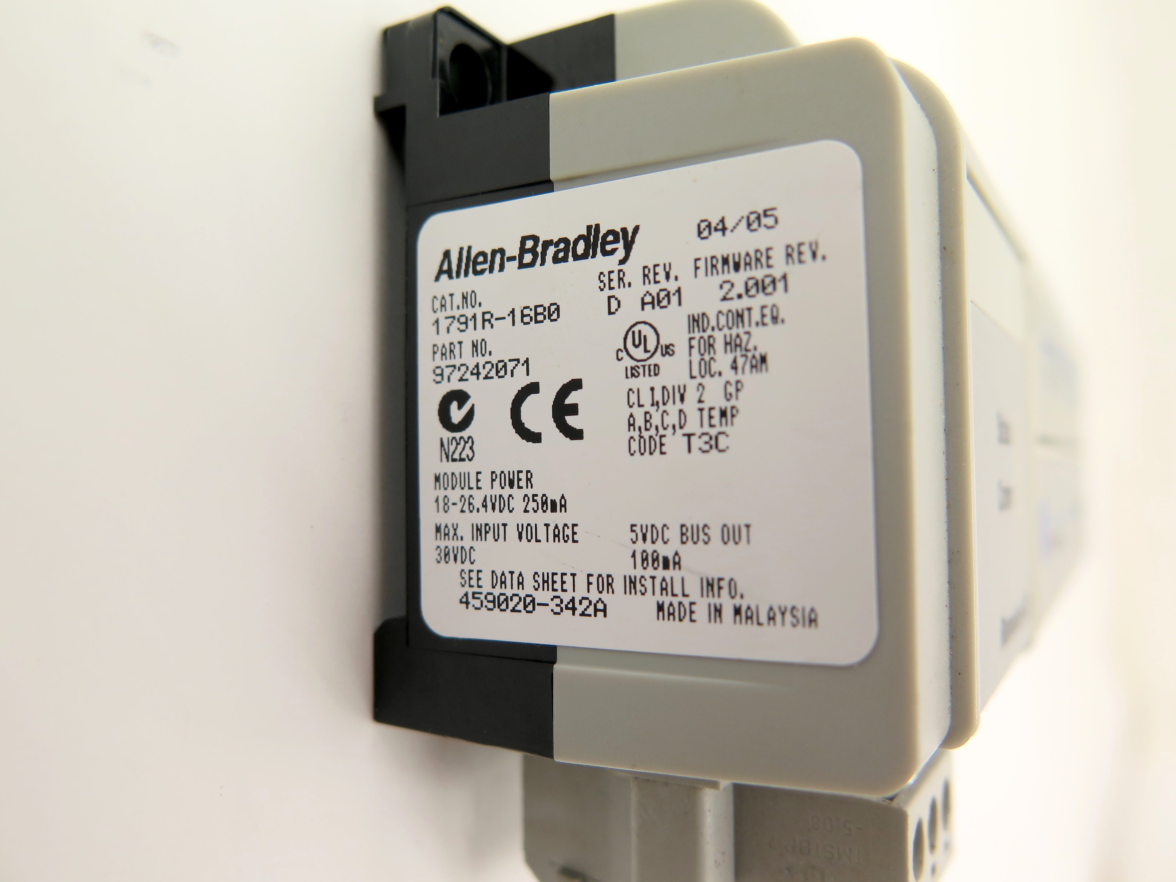 Allen-Bradley 1791R-16B0 Ser.D Input CompactBlock I/O - Advance Operations