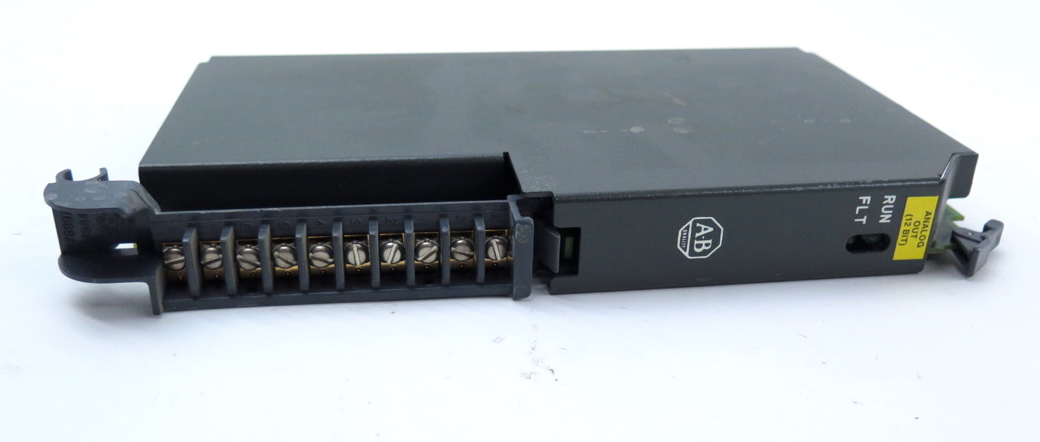 Allen-Bradley 1771-0FE2 B Analog Output Module - Advance Operations