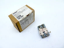Load image into Gallery viewer, Siemens 192-224 Powers Controls Pneumatic Room Thermostat NO WALLPLATE - Advance Operations

