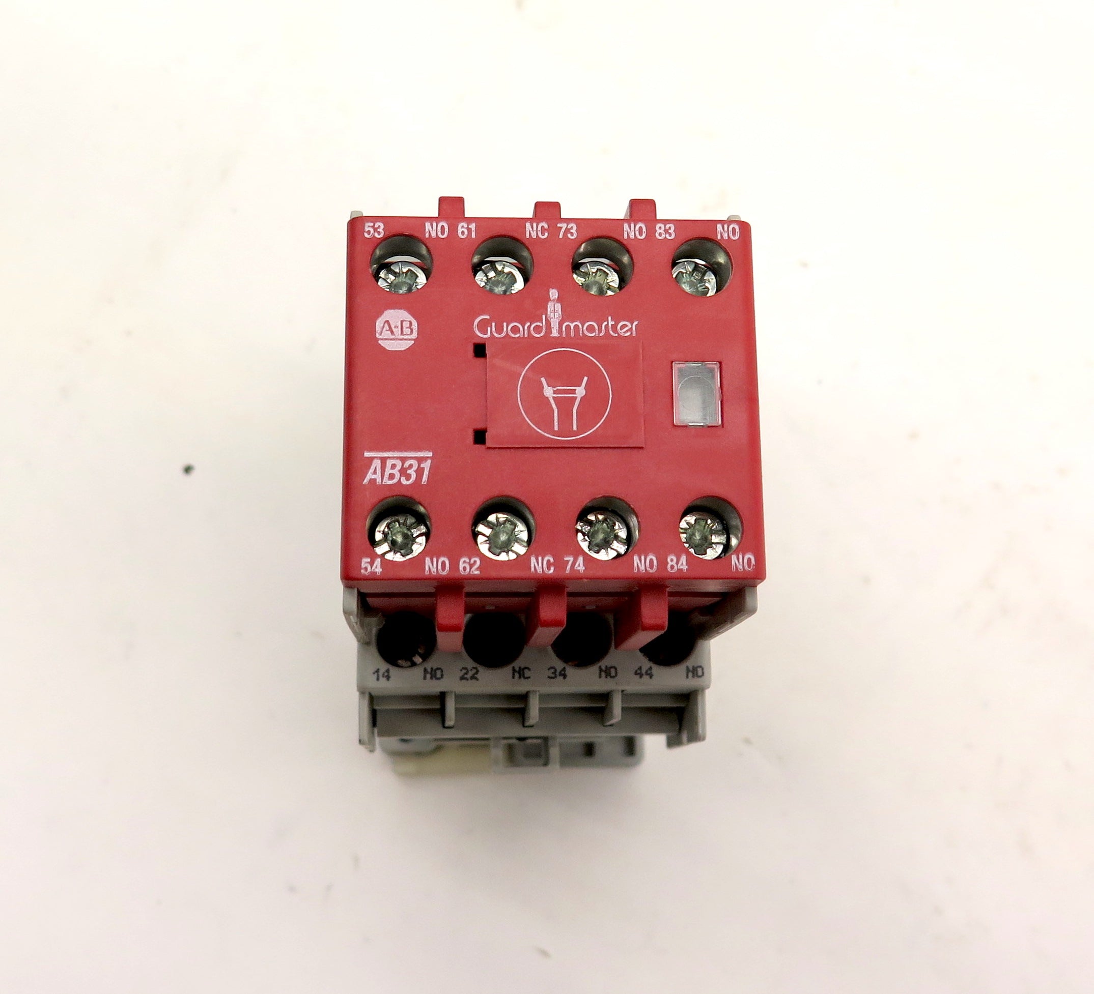 Allen-Bradley 700S-CF620EJBC GuardMaster Safety Relay Contractor - Advance Operations