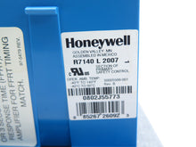 Load image into Gallery viewer, Honeywell R7140 L 2007 Burner Control &amp; R7847 C 1005 Dynamic Self-Check - Advance Operations
