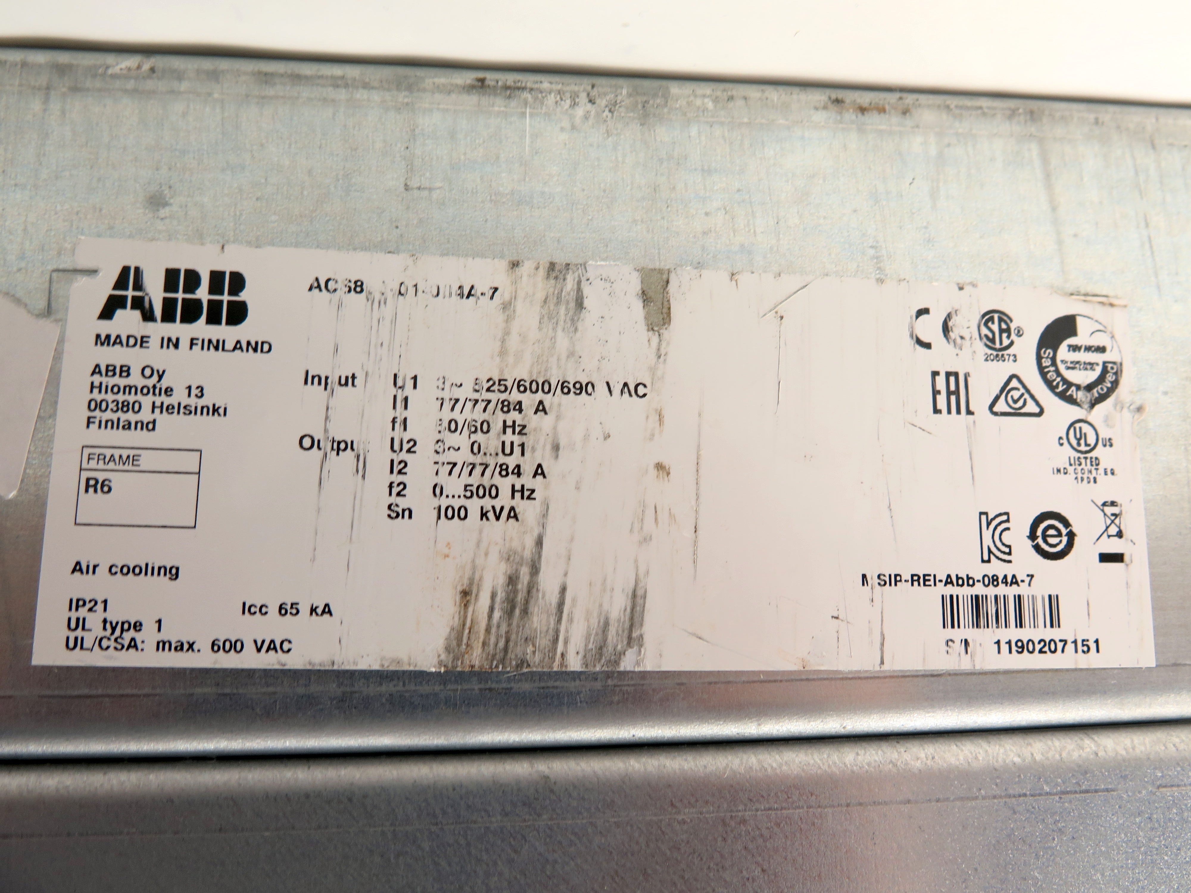 ABB ACS880-01-084A-7 AC Drive 100 kVA 525-690Vac 77-84A HVAC Bluetooth Control - Advance Operations