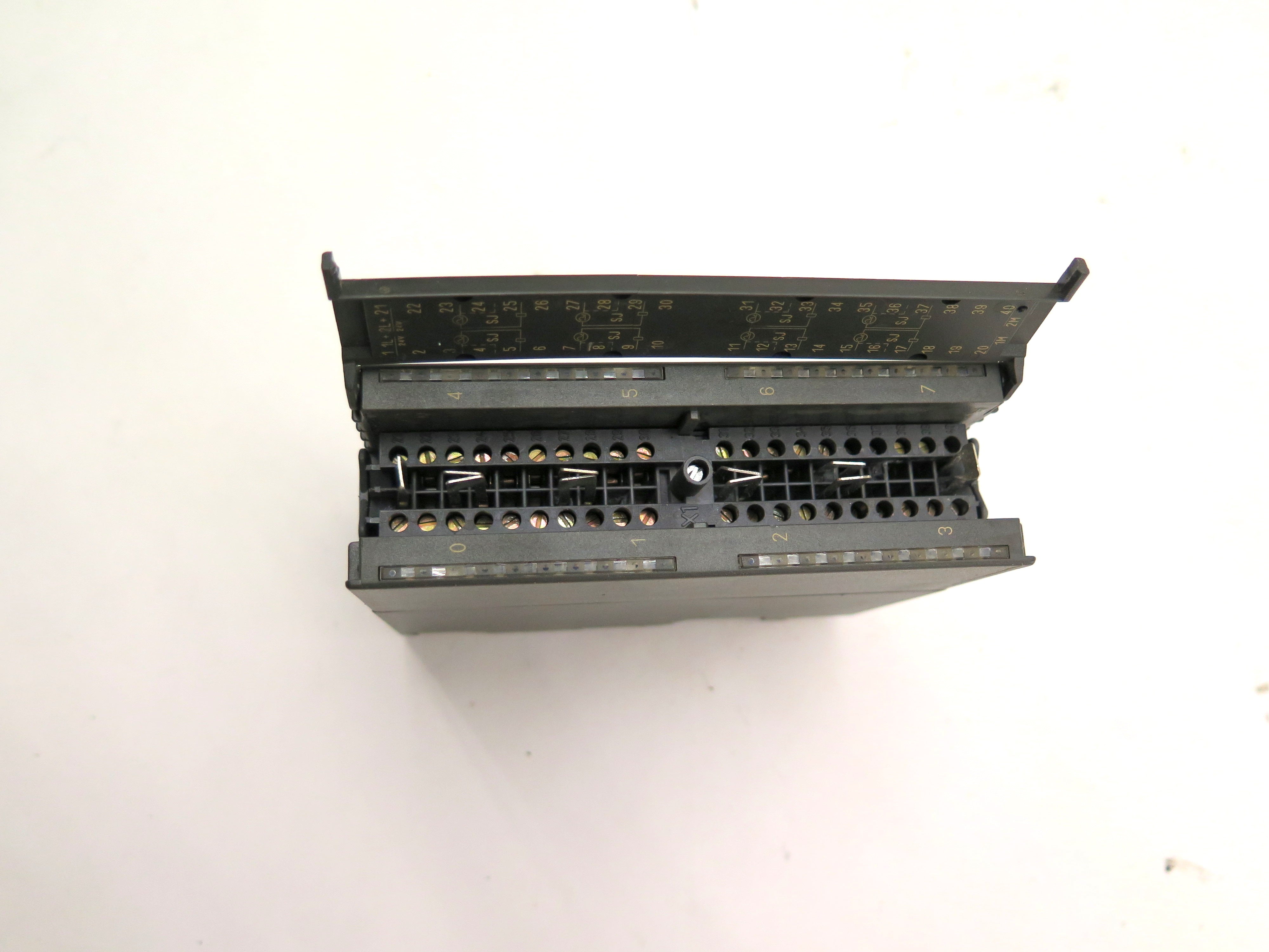 Siemens 6ES7 322-1HF20-0AA0 Output Module - Advance Operations