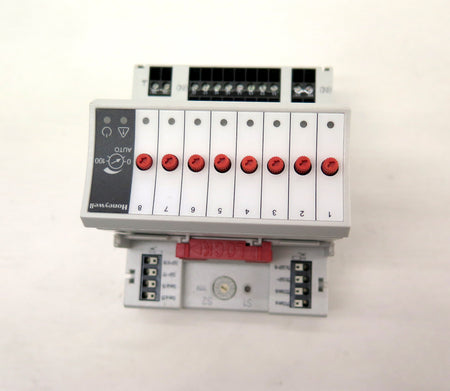 Honeywell XFR822A Analog Output Module 8 Analog 0 to 10 V 2A - Advance Operations