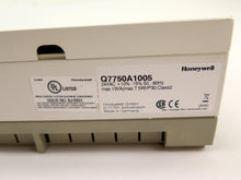 Load image into Gallery viewer, Honeywell Q7750A1005 Excel 10 Zone Manager - Advance Operations

