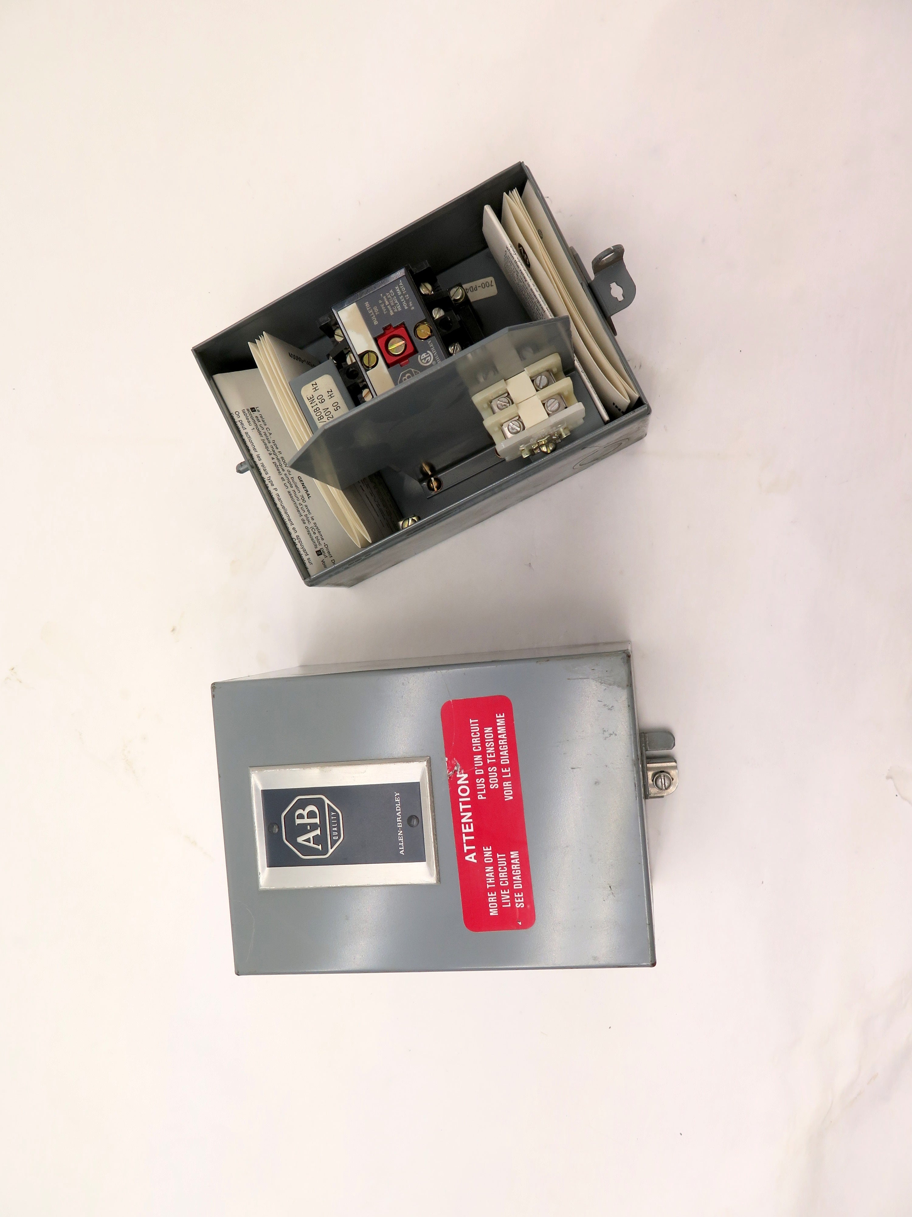 Allen-Bradley 700-PD401A6 Relay & Enclosure 120Vac Coil - Advance Operations