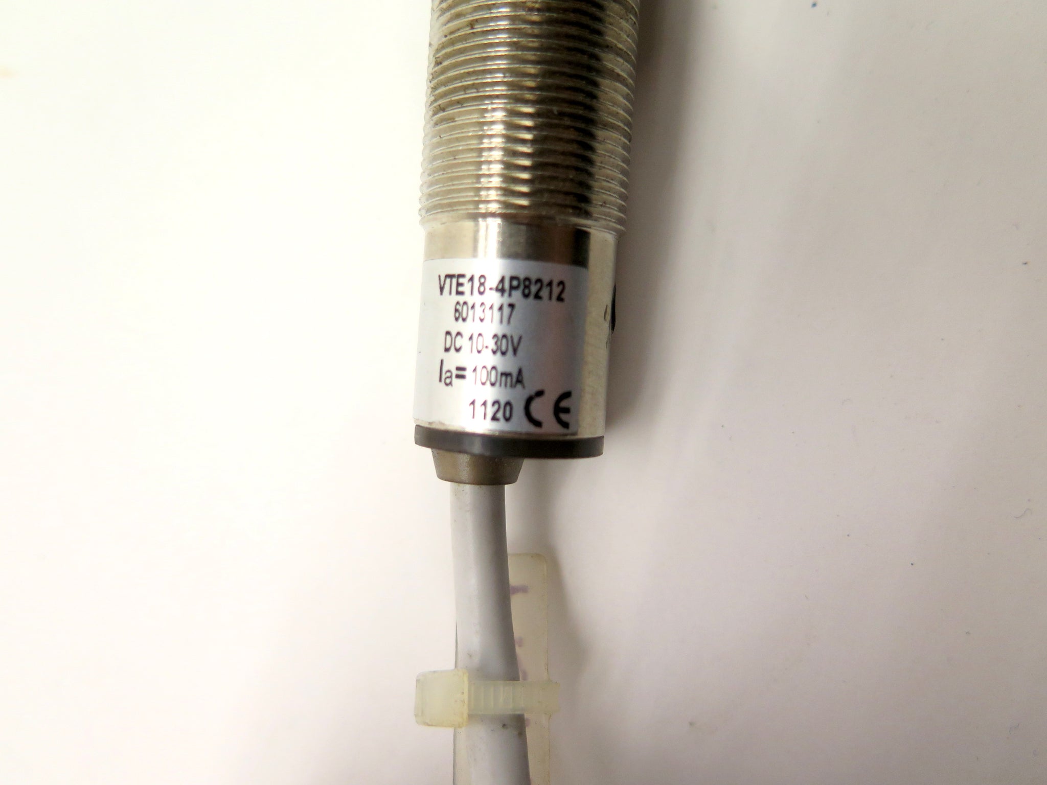 Sensore Di Prossimità Fotoelettrico SICK VTE18-4P8212 – PNP, Nuovo In Scatola